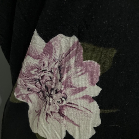 DYNAMITE BLOUSE - Picture 2 of 2